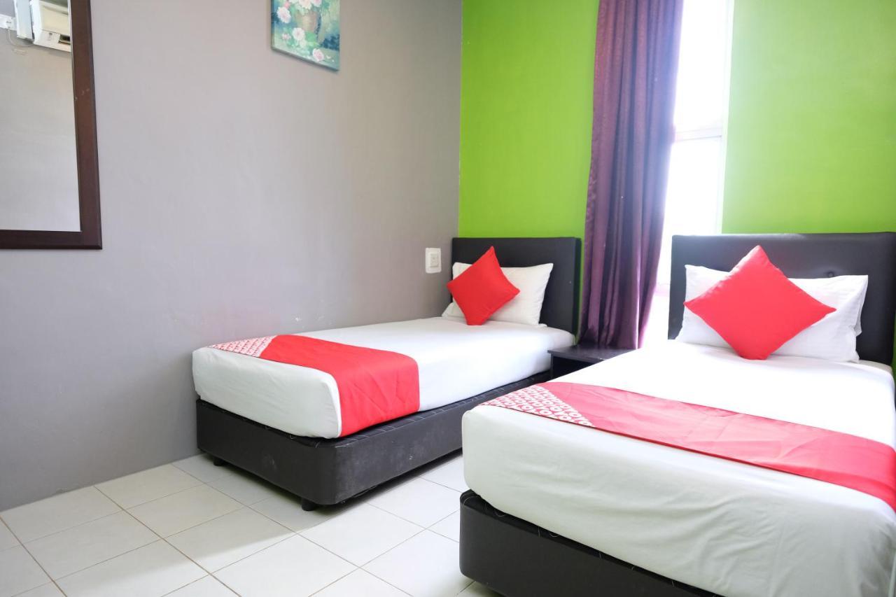 Oyo 603 Sri Padang Inn Куантан Екстериор снимка
