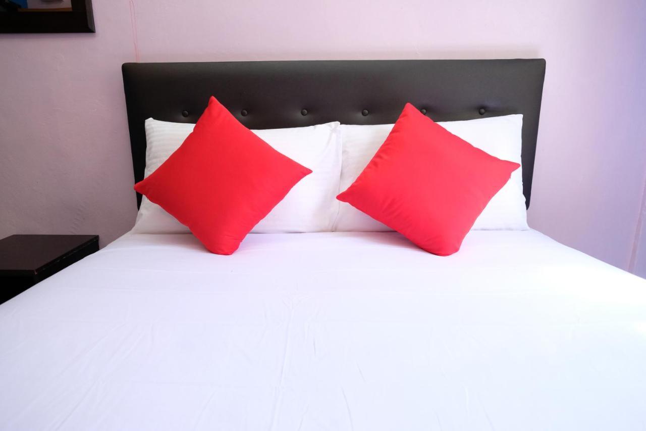 Oyo 603 Sri Padang Inn Куантан Екстериор снимка