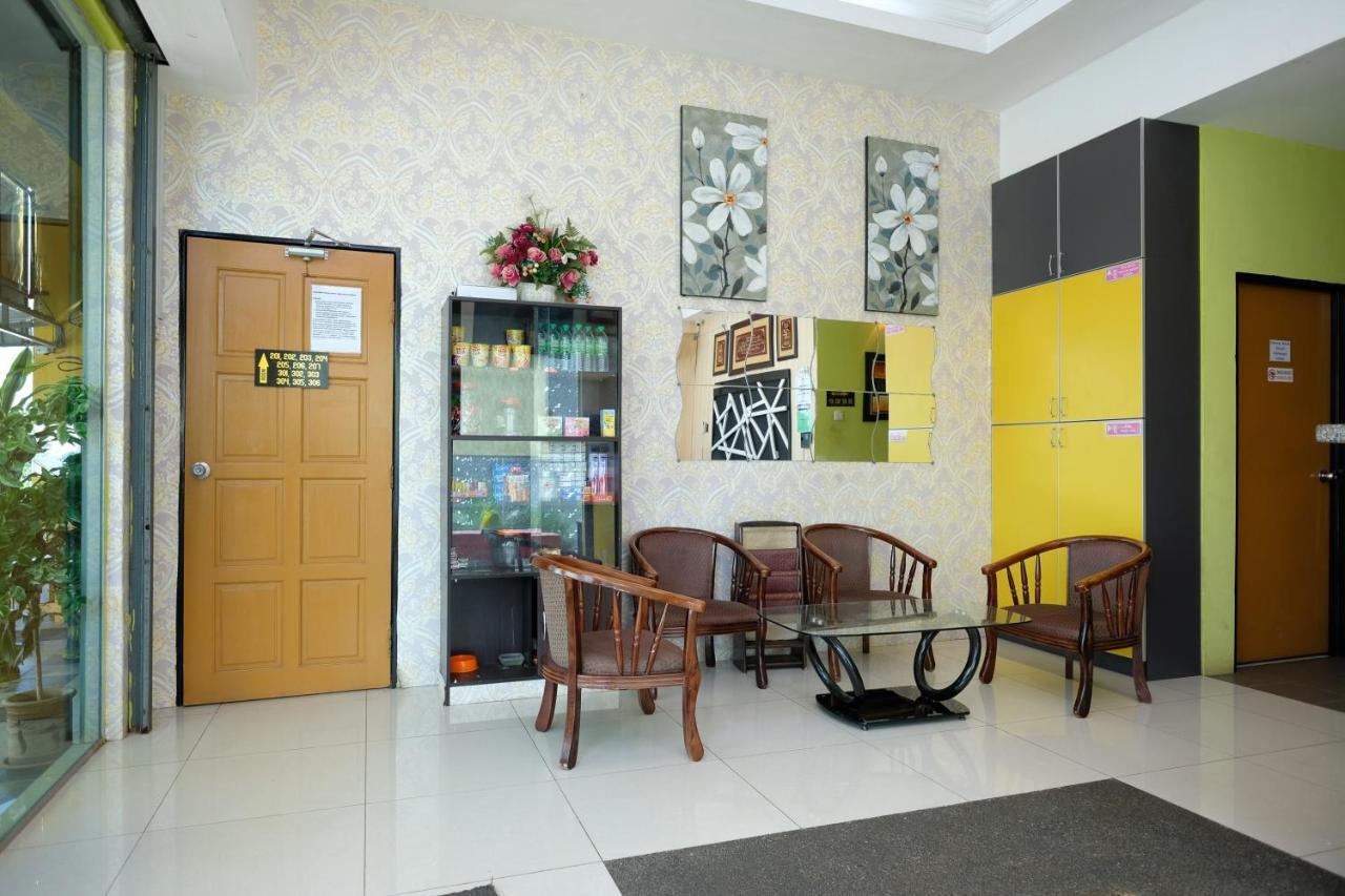 Oyo 603 Sri Padang Inn Куантан Екстериор снимка
