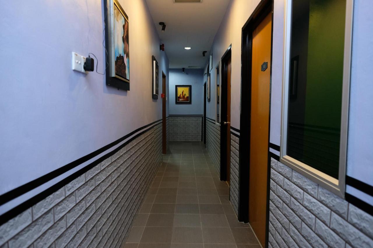 Oyo 603 Sri Padang Inn Куантан Екстериор снимка