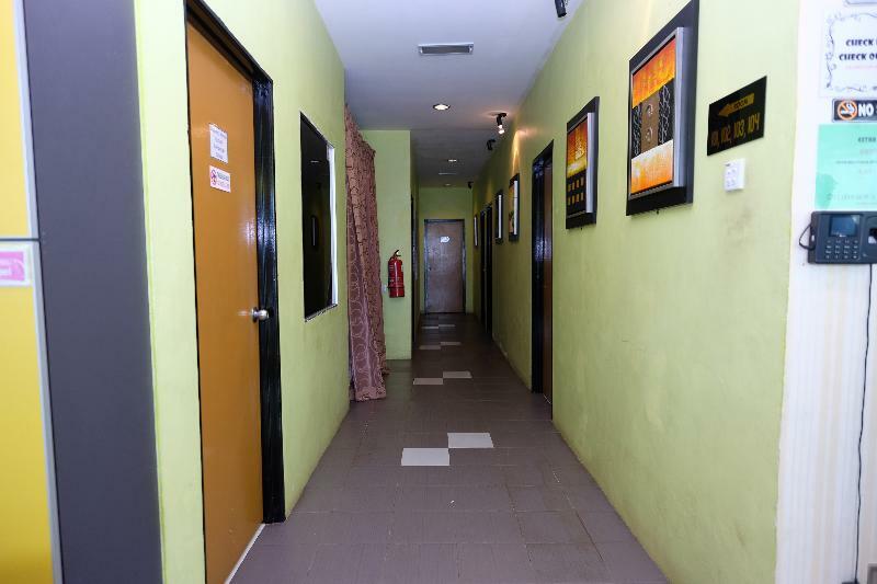 Oyo 603 Sri Padang Inn Куантан Екстериор снимка