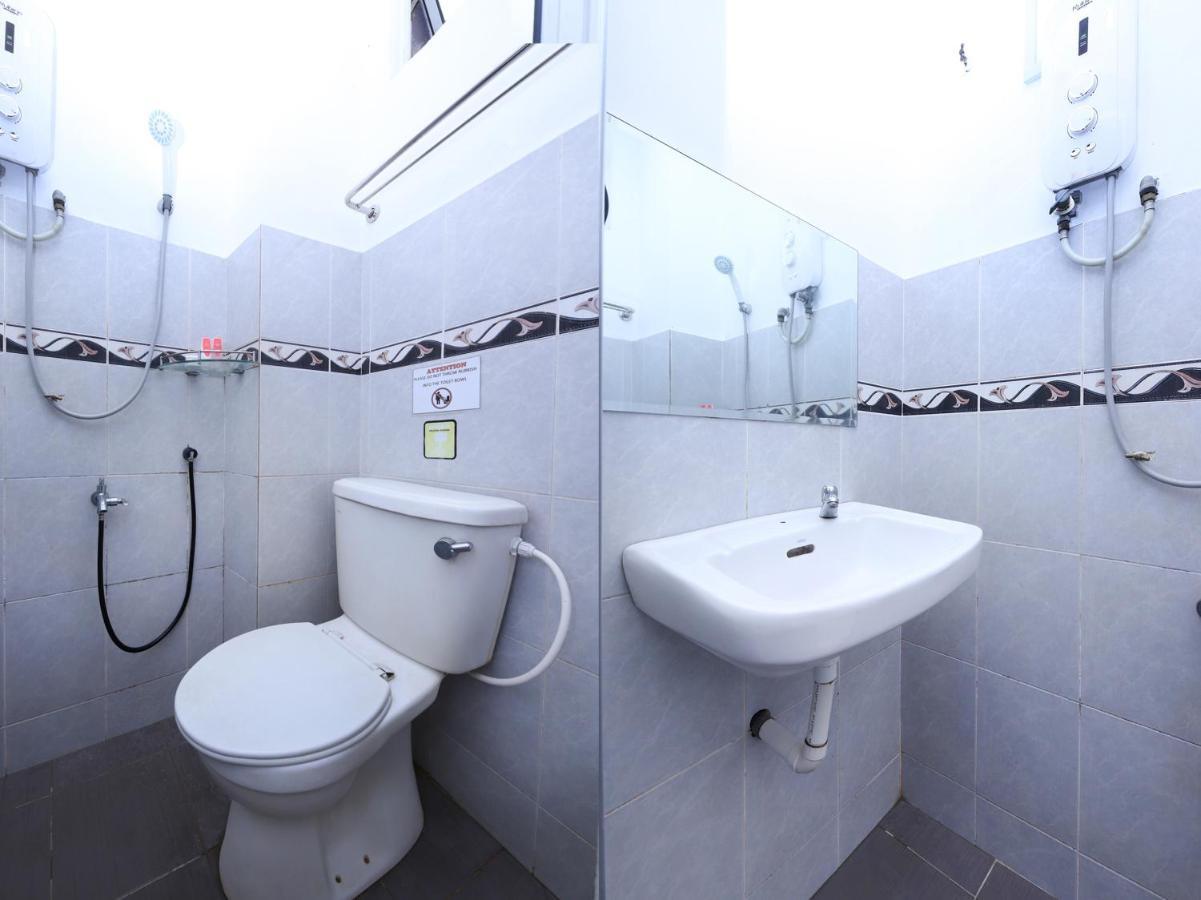 Oyo 603 Sri Padang Inn Куантан Екстериор снимка